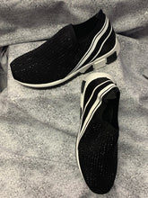 Load image into Gallery viewer, Black White GND Athletic Style Shoe
