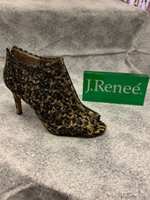 Load image into Gallery viewer, J. Renee Stylish Heel
