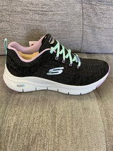 Load image into Gallery viewer, Skechers Arch Fit
