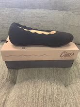 Load image into Gallery viewer, Skechers Cleo&#39;s in Black
